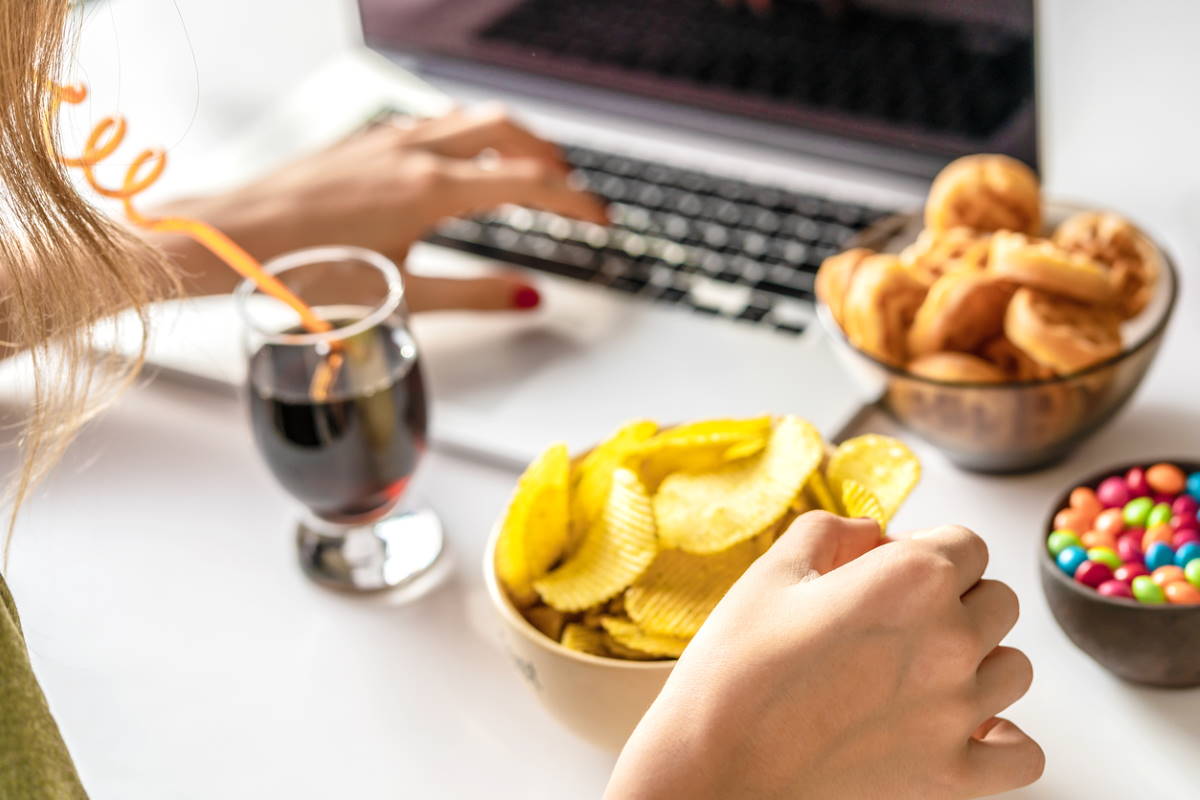 Snacking Won't Make You a Snack 1 5 ways to stop all day snacking quarantine